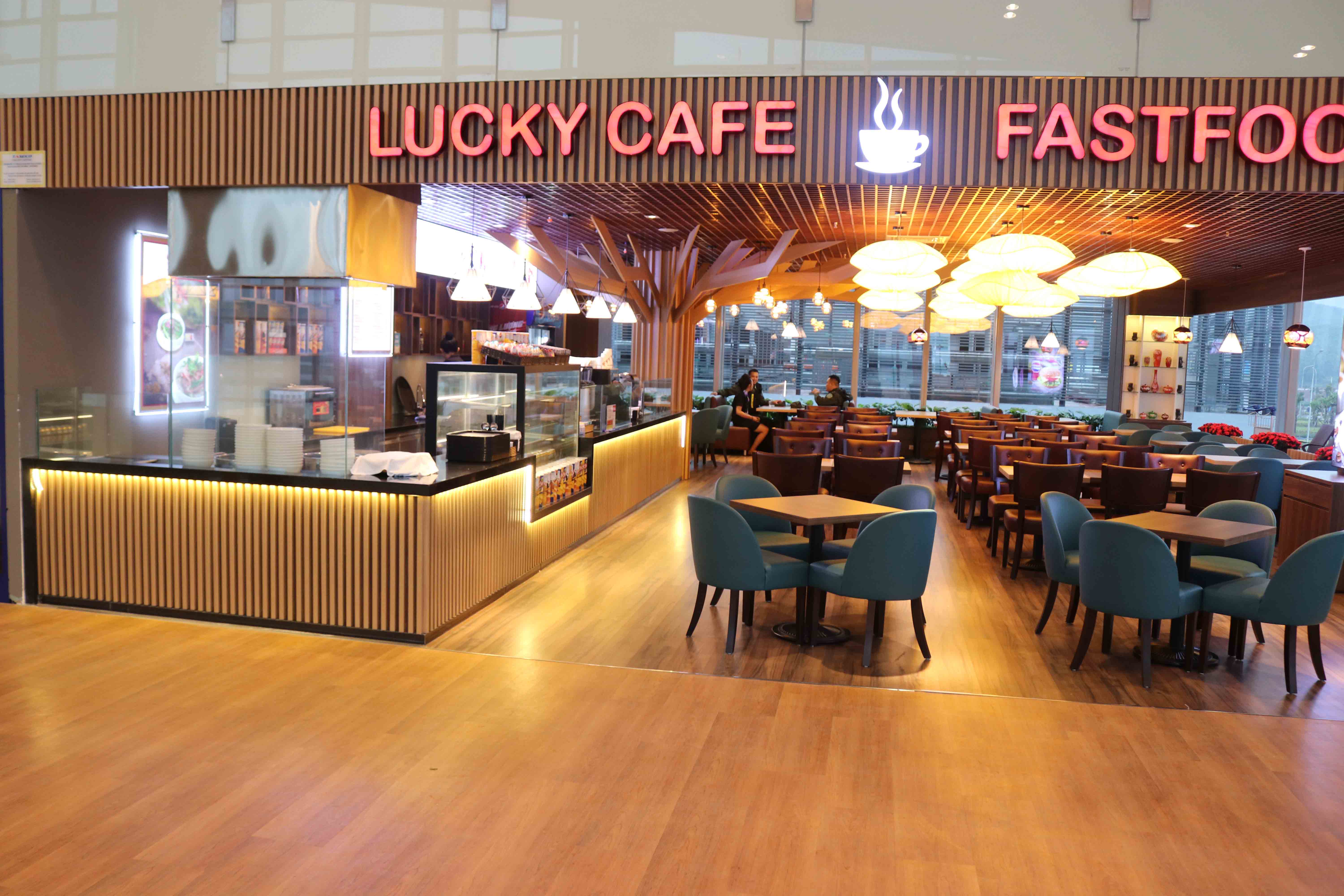 Lucky cafe Vân Đồn